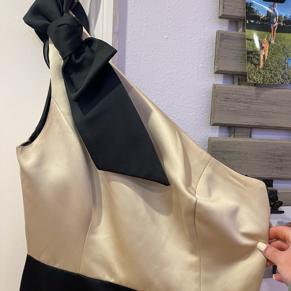 Formal one shoulder long dress with bow
